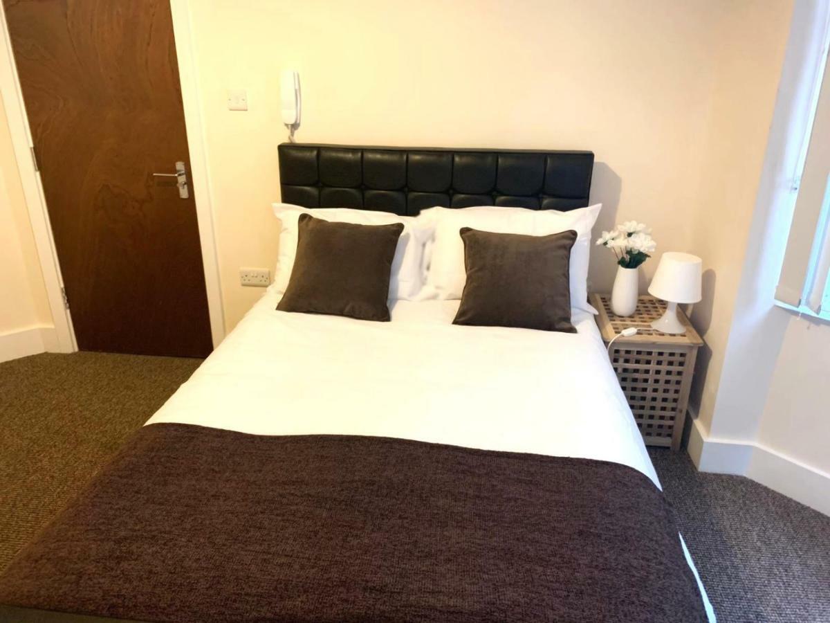 לוטון Serviced Accommodations מראה חיצוני תמונה